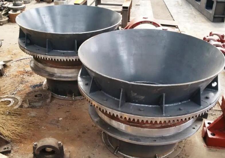  定制一臺石灰窯旋轉(zhuǎn)布料器需要多長時(shí)間